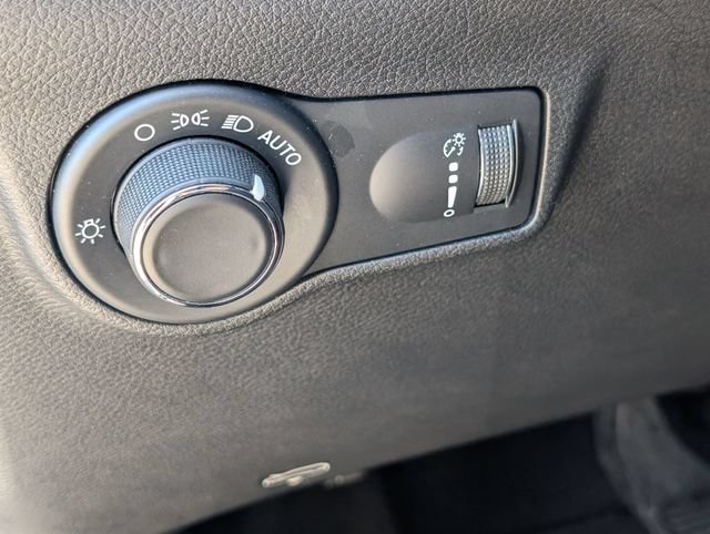 Certified 2023 Jeep Compass Sport AWD/4WD image 13