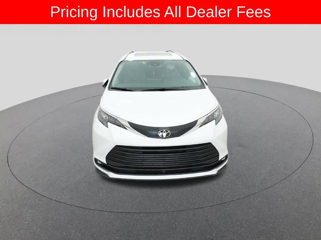 New 2026 Toyota Sienna XLE FWD image 15