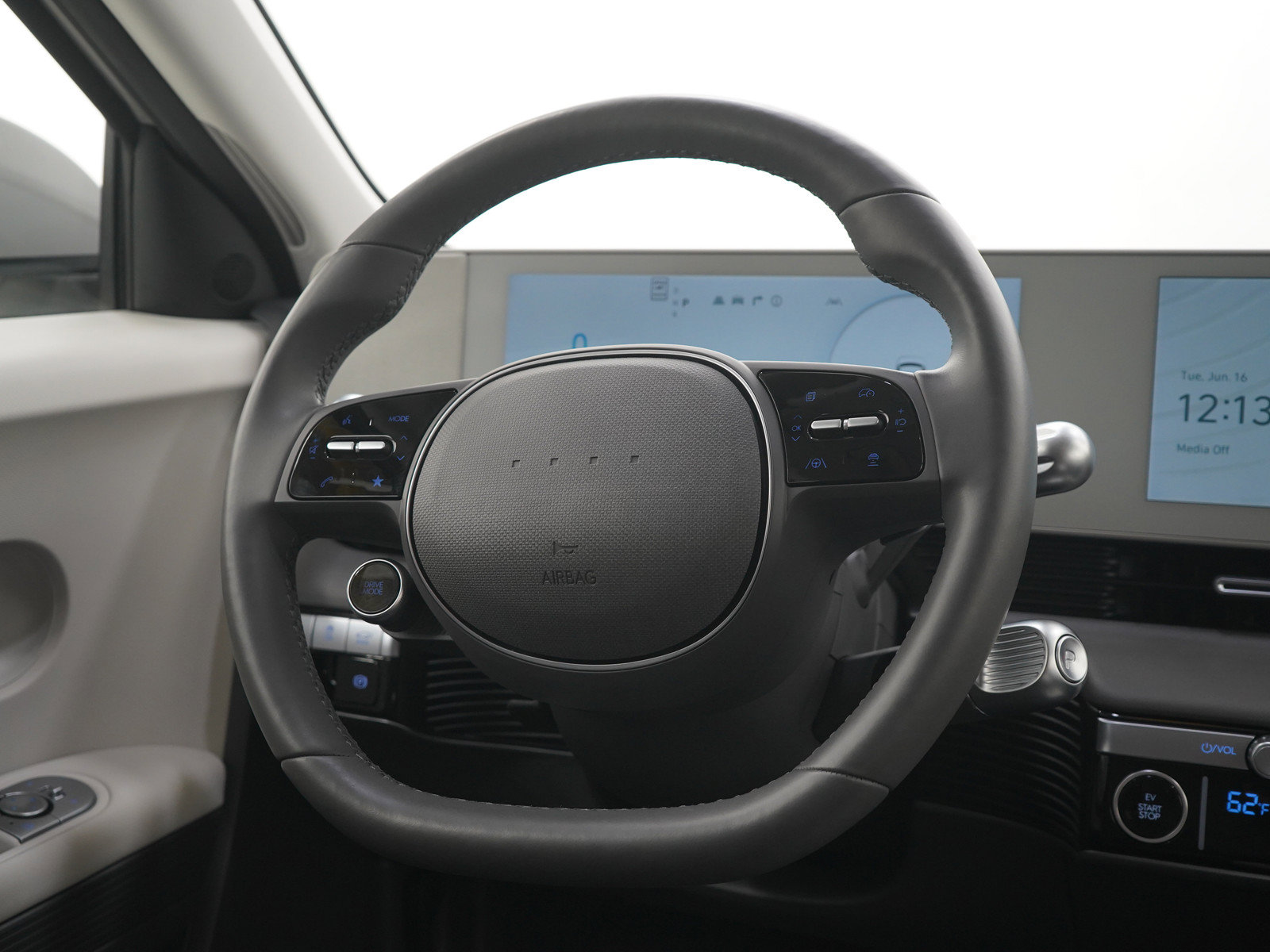 Certified 2024 Hyundai Ioniq 5 SEL AWD/4WD image 13