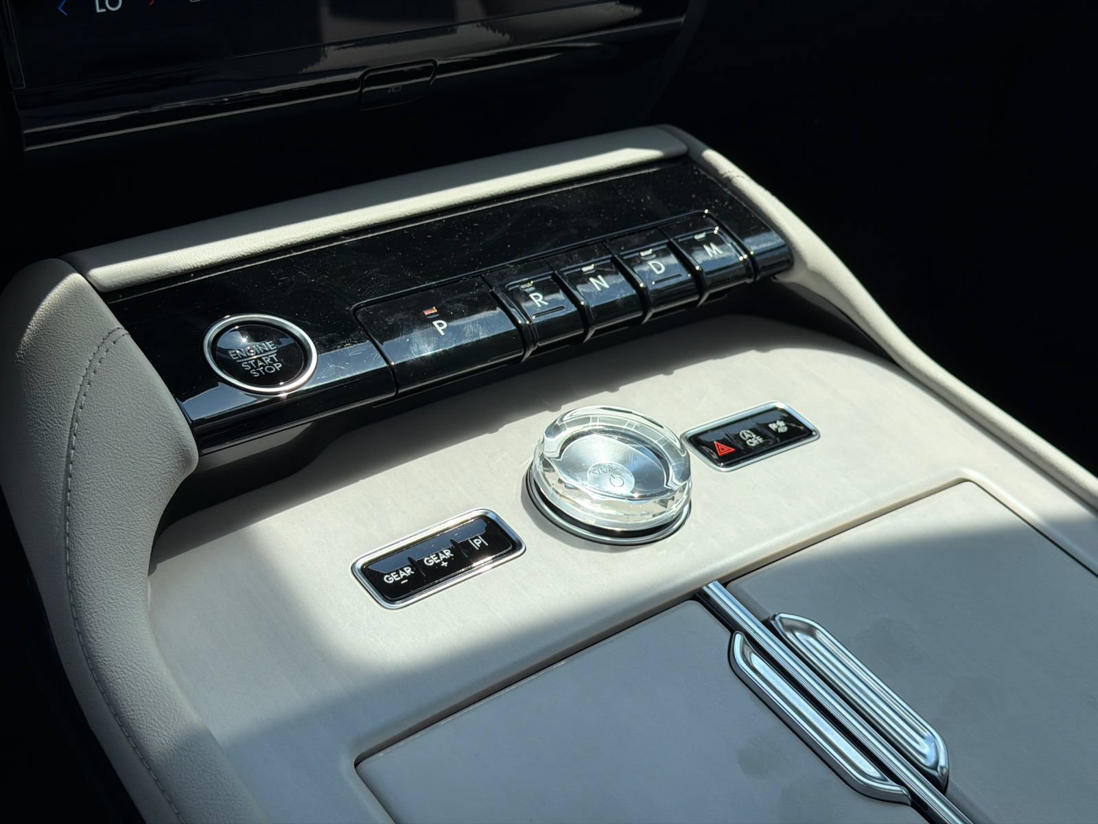 New 2026 Lincoln Navigator Reserve AWD/4WD image 32