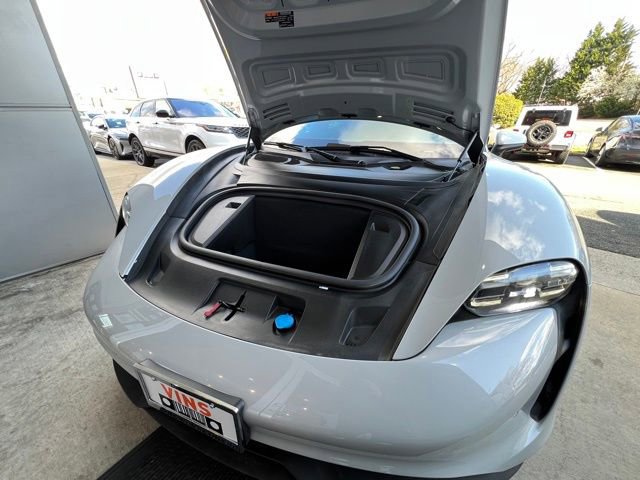 Used 2023 Porsche Taycan 4S w/ Premium Package image 28