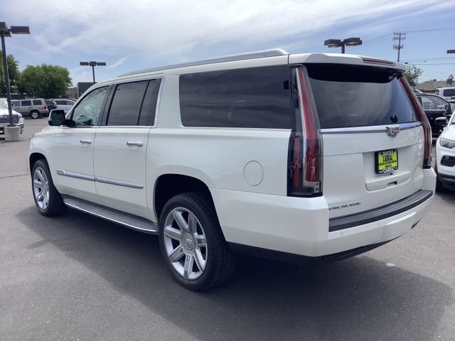 Used 2015 Cadillac Escalade ESV Luxury RWD image 21