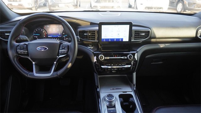 Used 2023 Ford Explorer ST-Line w/ Class IV Trailer Tow Package image 16