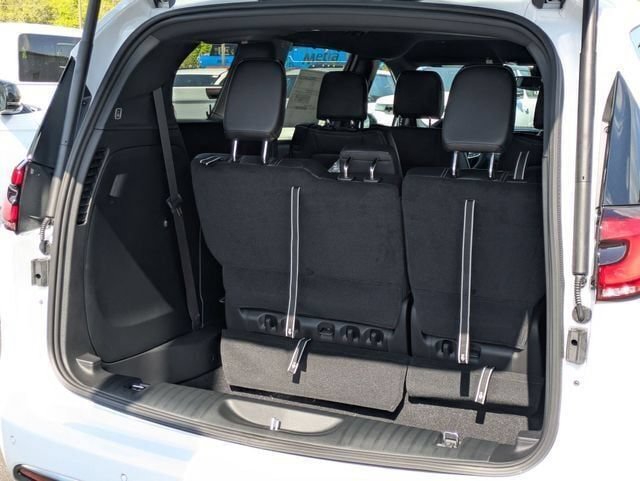 New 2027 Chrysler Pacifica Select FWD image 31