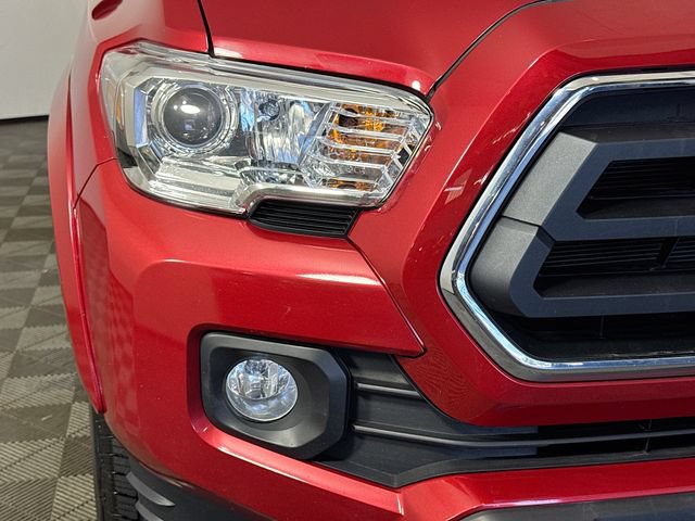 Certified 2023 Toyota Tacoma SR5 AWD/4WD image 3