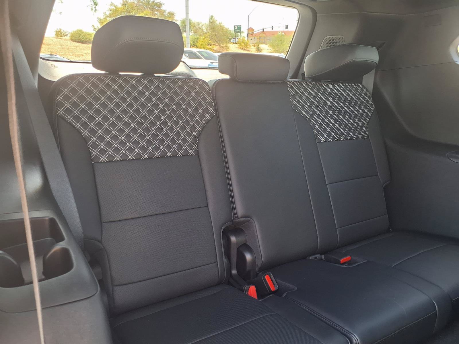 Used 2026 GMC Acadia Denali FWD image 15