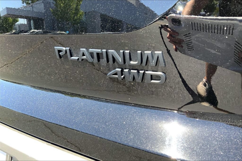 Used 2023 Nissan Pathfinder Platinum w/ Black Appearance Package AWD/4WD image 24