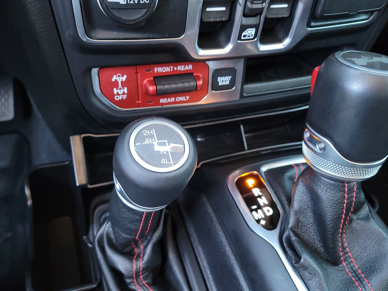 Used 2020 Jeep Wrangler Unlimited Rubicon w/ Quick Order Package 28Y Recon AWD/4WD image 18