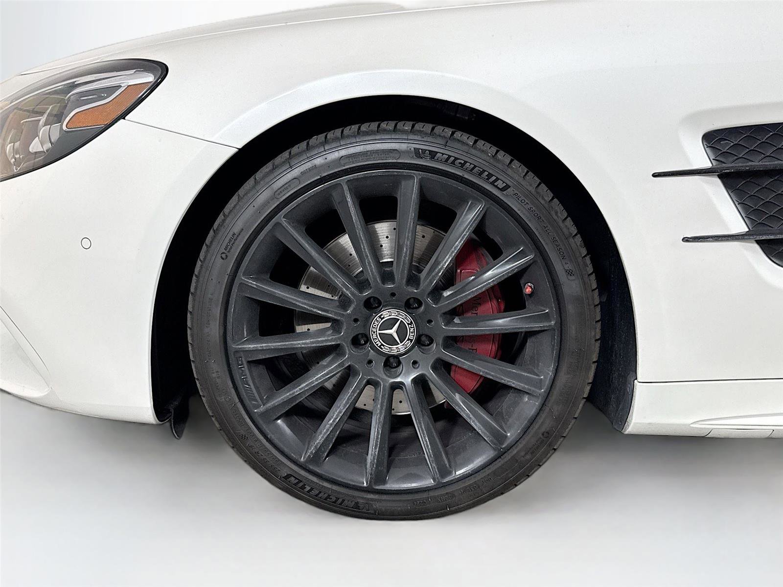 Used 2018 Mercedes-Benz SL 550 image 24