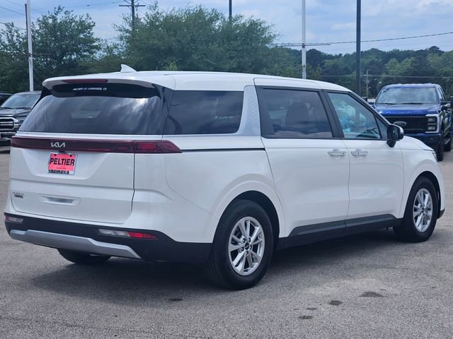 Used 2023 Kia Carnival LX image 7