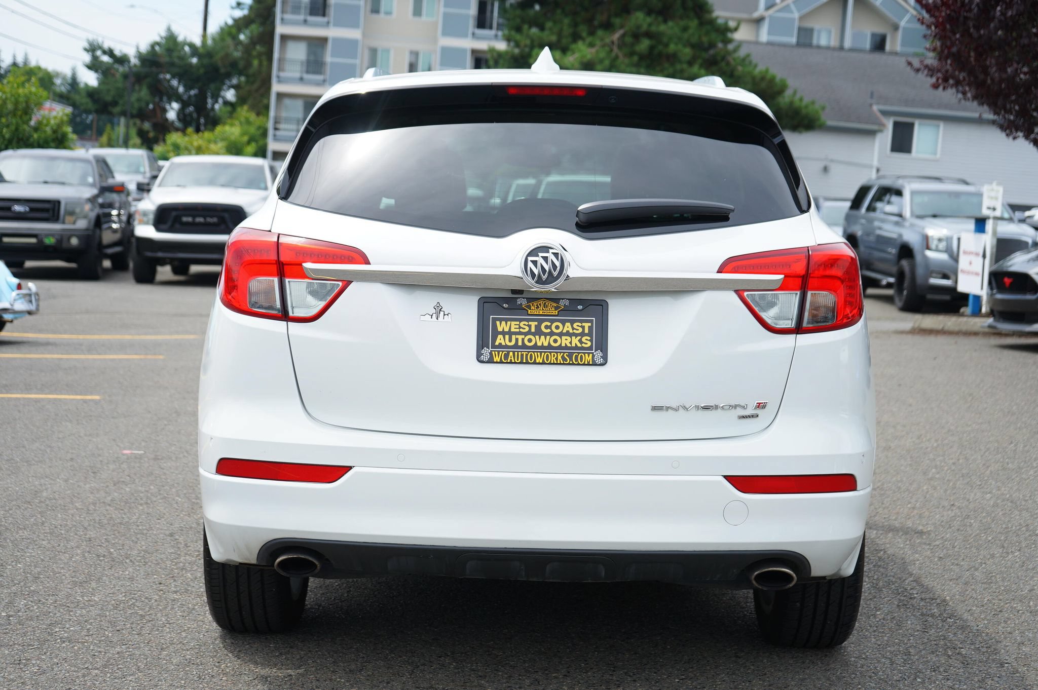 Used 2017 Buick Envision Premium w/ Driver Confidence Package AWD/4WD image 4