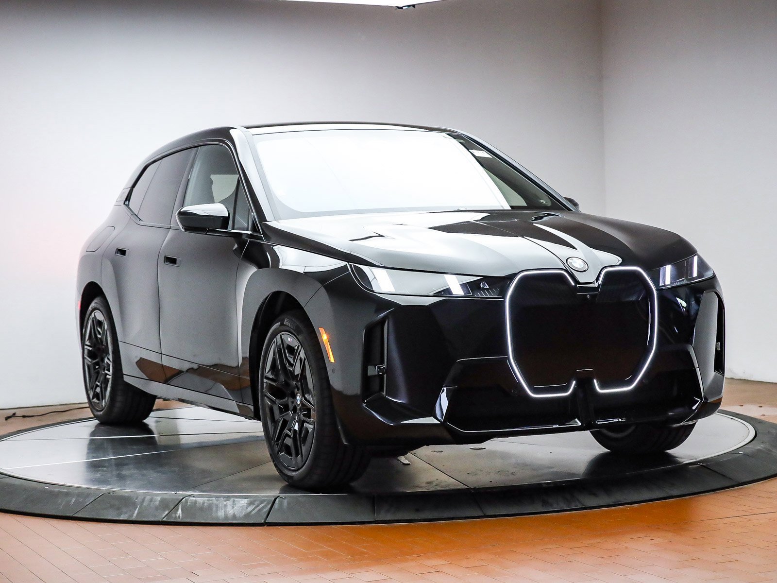New 2026 BMW iX xDrive45 w/ M Sport Package image 3