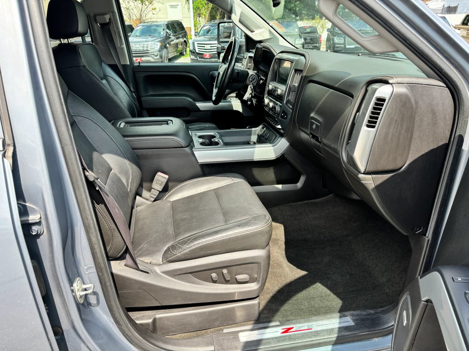Used 2016 Chevrolet Silverado 2500 LTZ w/ Duramax Plus Package AWD/4WD image 19