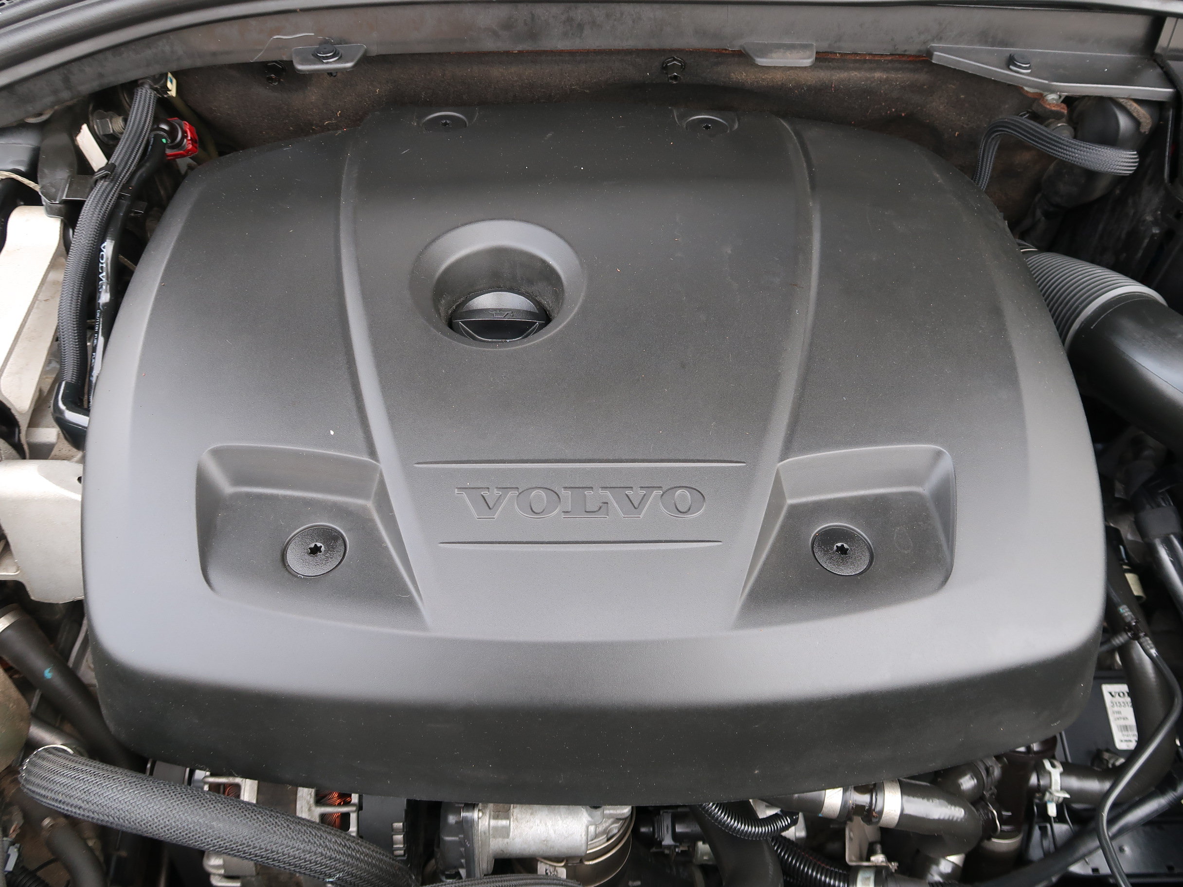 Used 2015 Volvo XC60 T5 Premier w/ Proximity Package FWD image 40