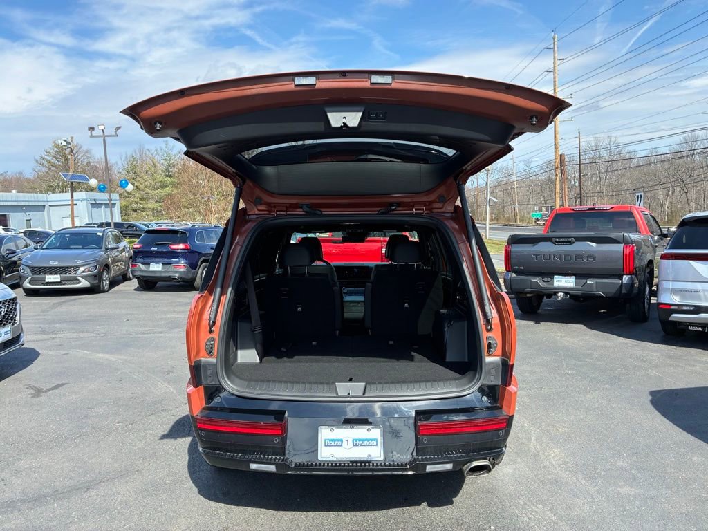 Used 2024 Hyundai Santa Fe Calligraphy AWD/4WD image 11