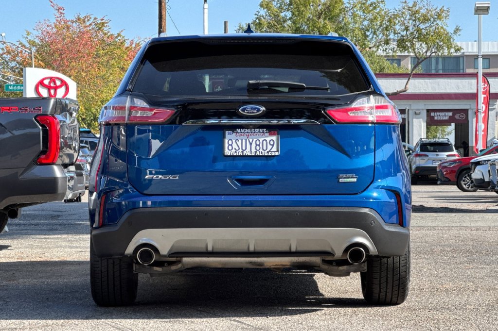 Used 2020 Ford Edge SEL w/ Convenience Package FWD image 4