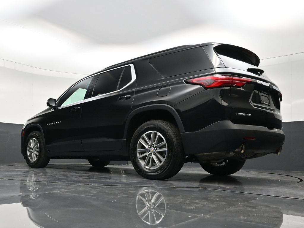 Used 2023 Chevrolet Traverse LT FWD image 19
