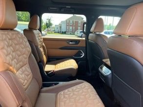 New 2025 Nissan Armada Platinum Reserve image 10