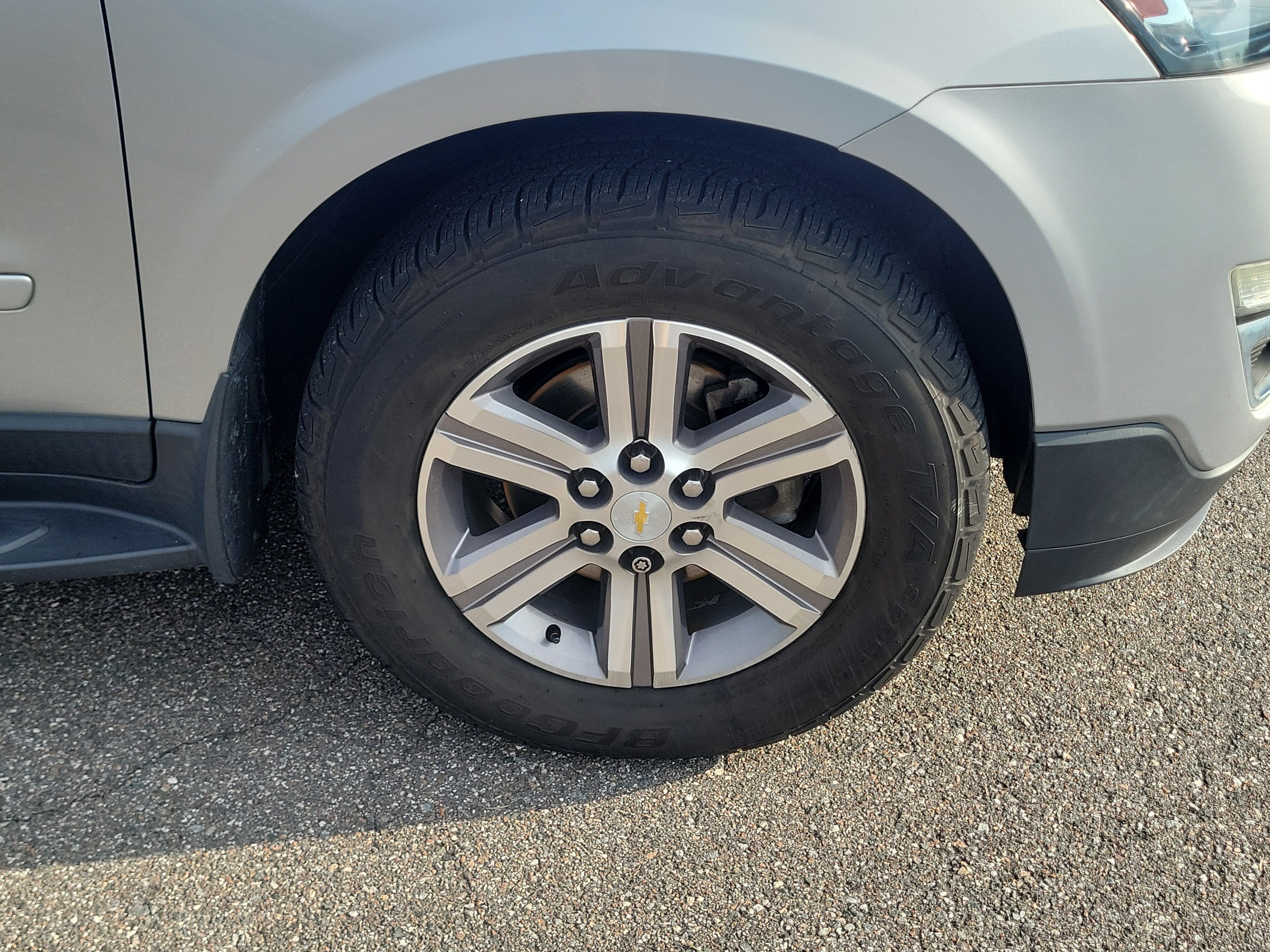 Used 2017 Chevrolet Traverse LT FWD image 35