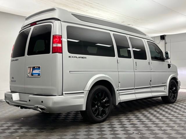 Used 2024 Chevrolet Express 2500 w/ Driver Convenience Package image 8