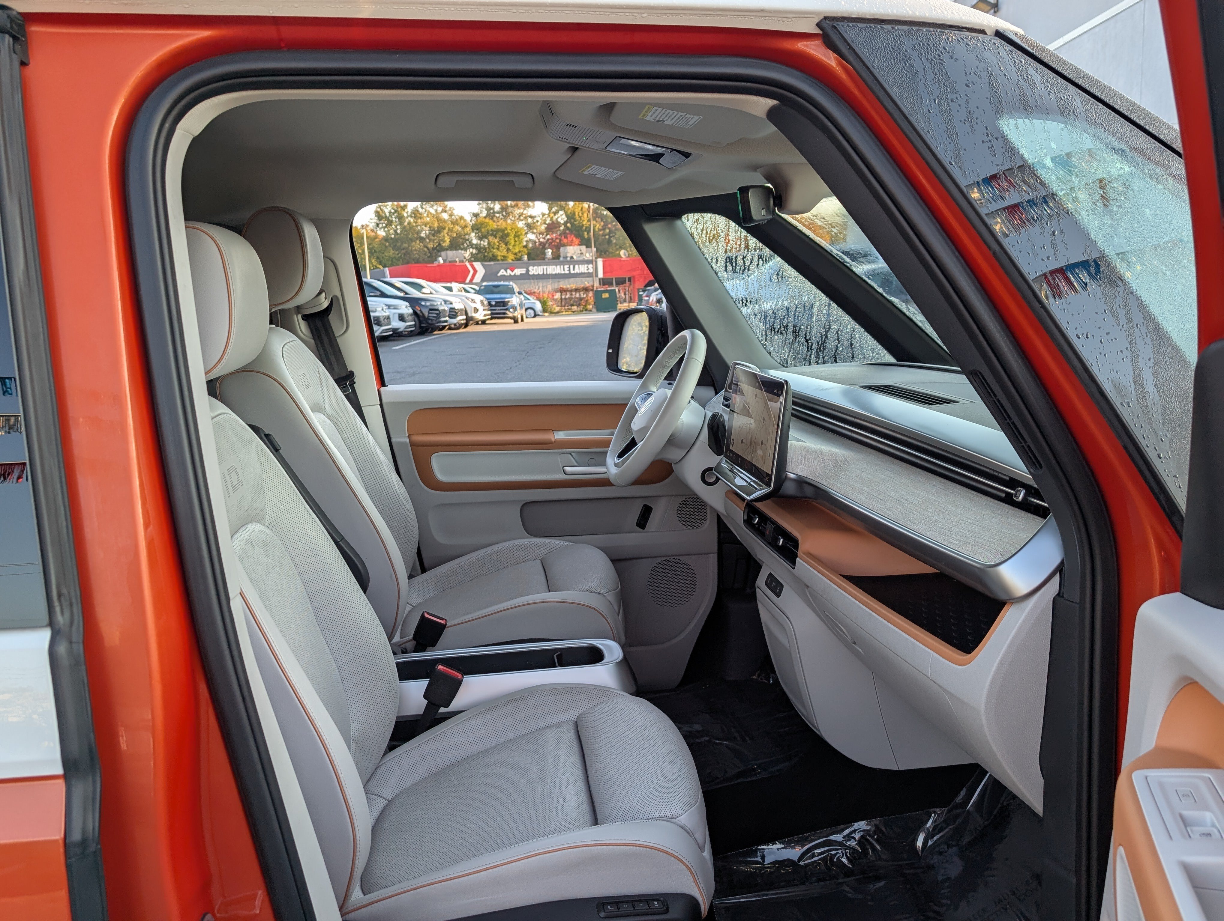 Used 2025 Volkswagen ID. Buzz Pro S Plus RWD image 10
