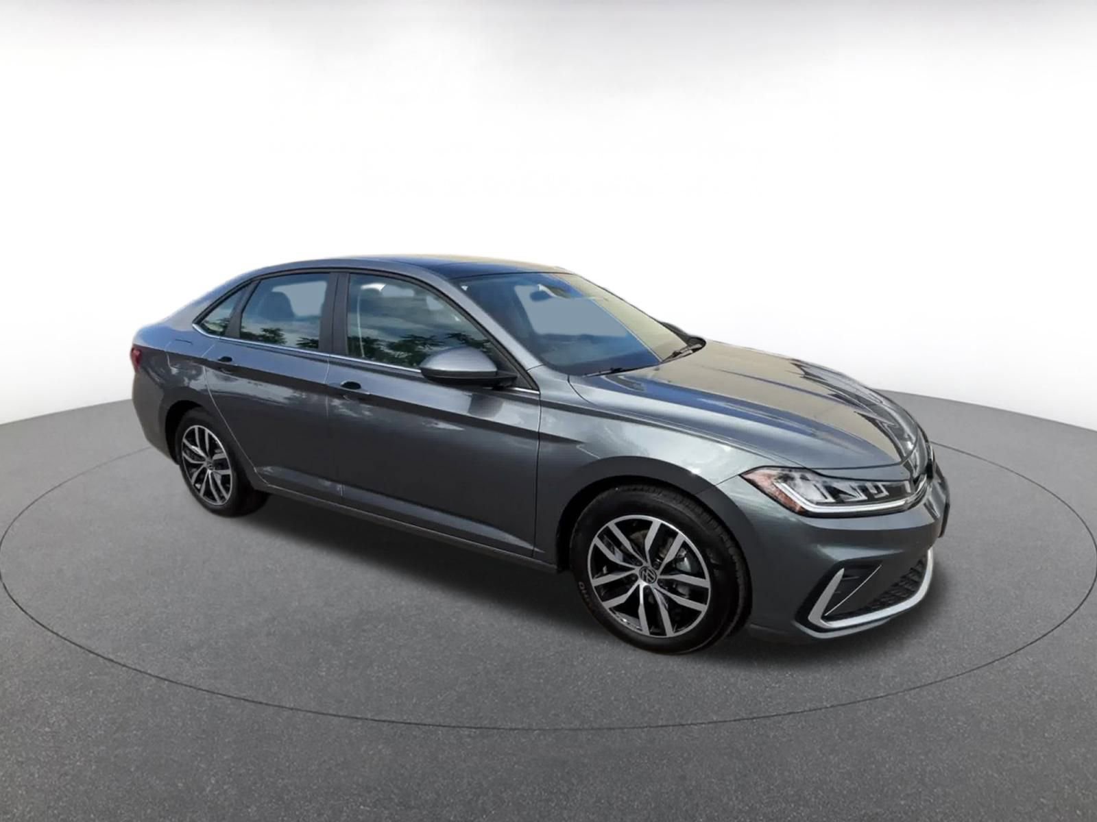 Used 2025 Volkswagen Jetta SE video 2