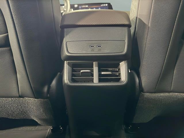 New 2026 Chevrolet Equinox LT w/ Convenience Package II image 32