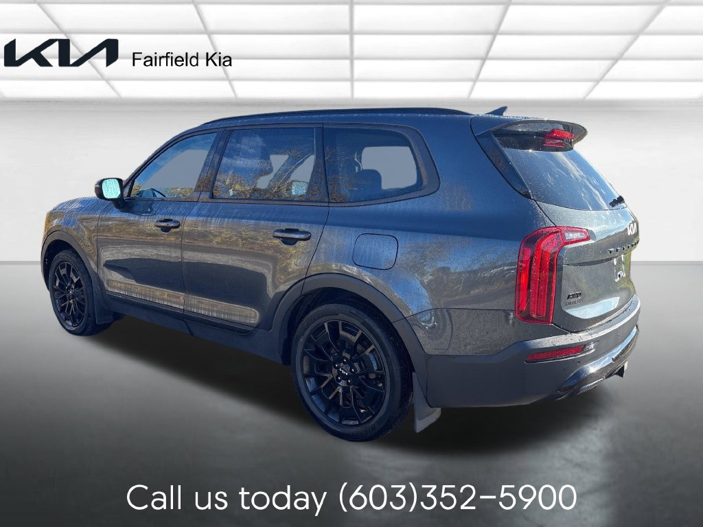 Certified 2022 Kia Telluride EX w/ EX Premium Package AWD/4WD image 3