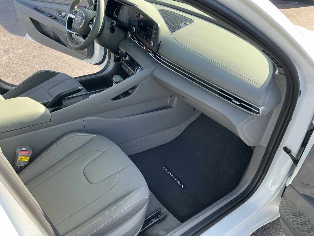Certified 2026 Hyundai Elantra Sport FWD image 16