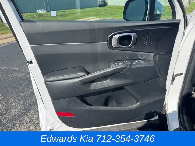 New 2025 Kia Sorento S w/ Panoramic Sunroof Package image 17