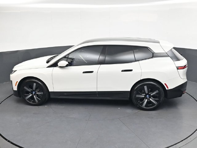 Certified 2024 BMW iX xDrive50 w/ Premium Package AWD/4WD image 26