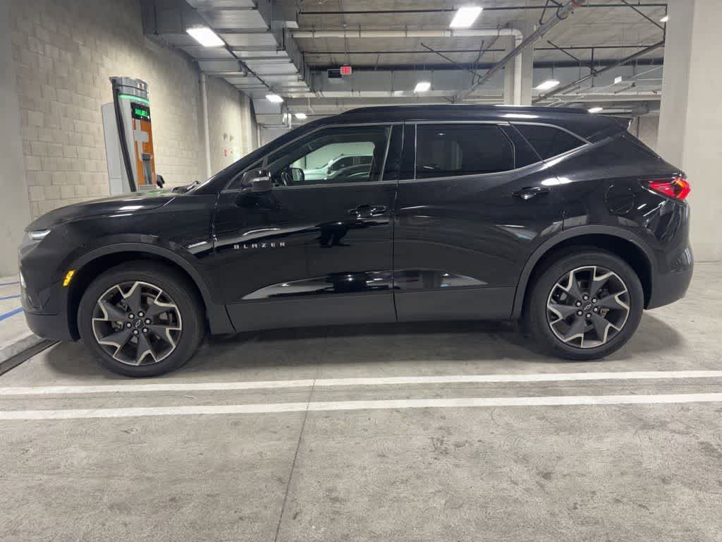 Used 2020 Chevrolet Blazer LT FWD image 2