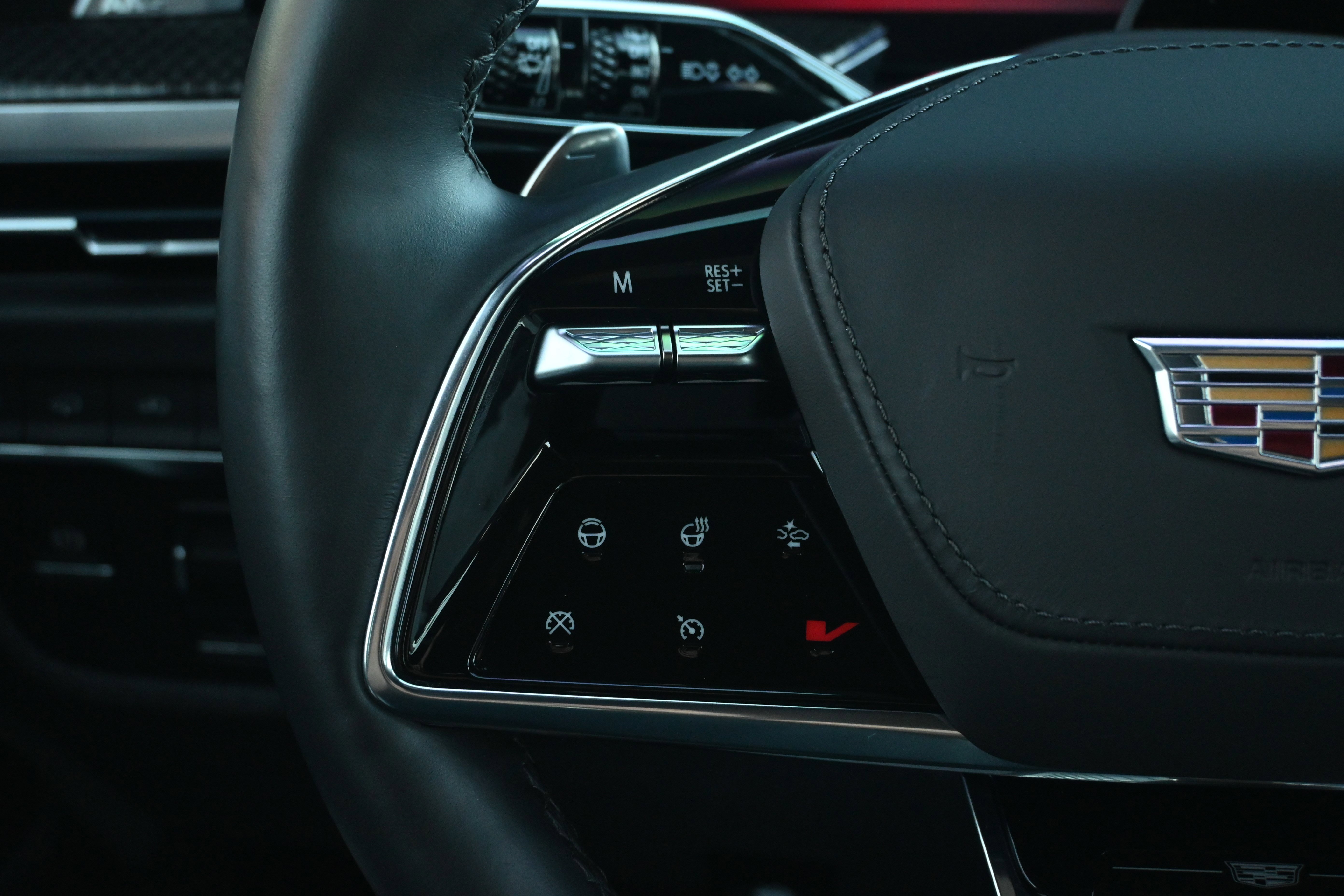 Used 2025 Cadillac Escalade V w/ LPO, Floor Liner Package image 36