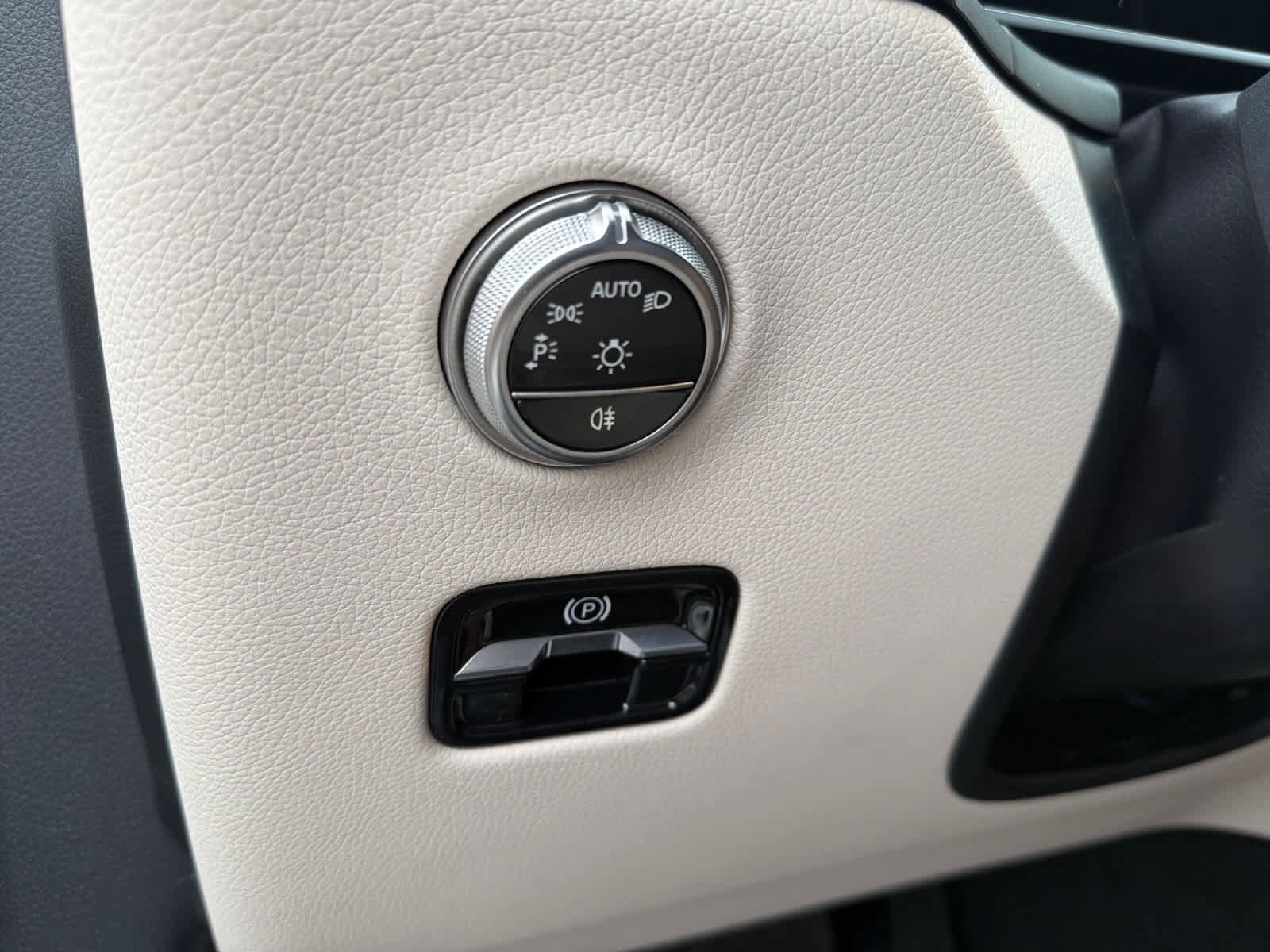 New 2026 Mercedes-Benz GLC 300 GLC 300 image 21