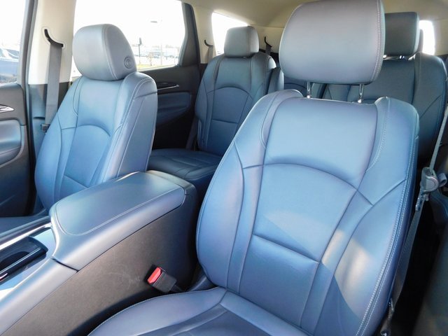 Used 2021 Buick Enclave Essence w/ Sport Touring Edition image 14