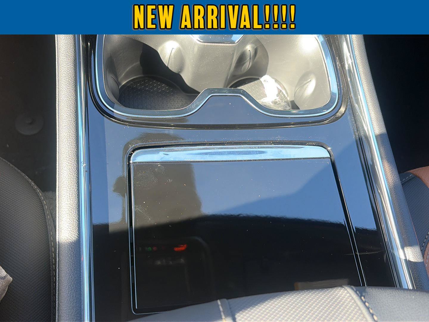 New 2027 Chevrolet Traverse Z71 w/ Enhanced Driving Package AWD/4WD image 23
