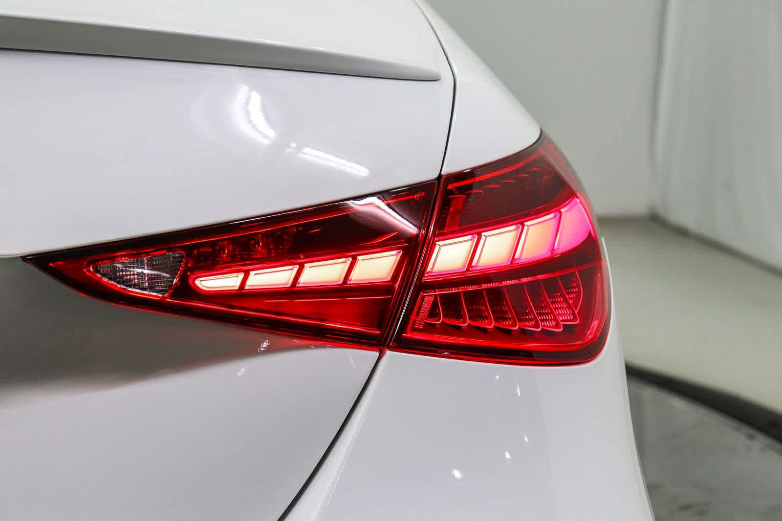 Used 2024 Mercedes-Benz C 300 Sedan image 11