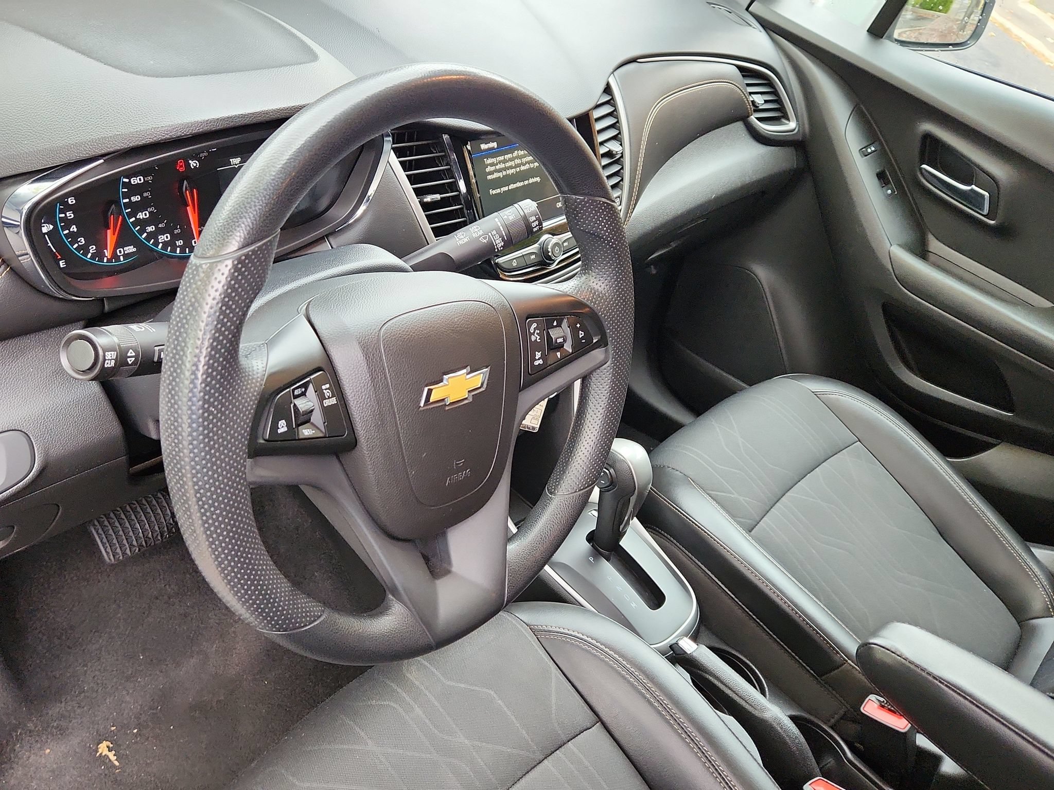 Used 2021 Chevrolet Trax LT AWD/4WD image 8