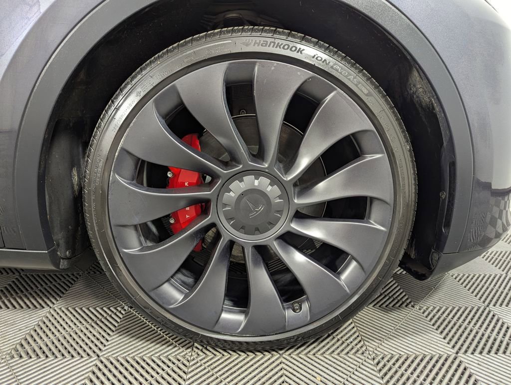 Used 2025 Tesla Model Y Performance image 28