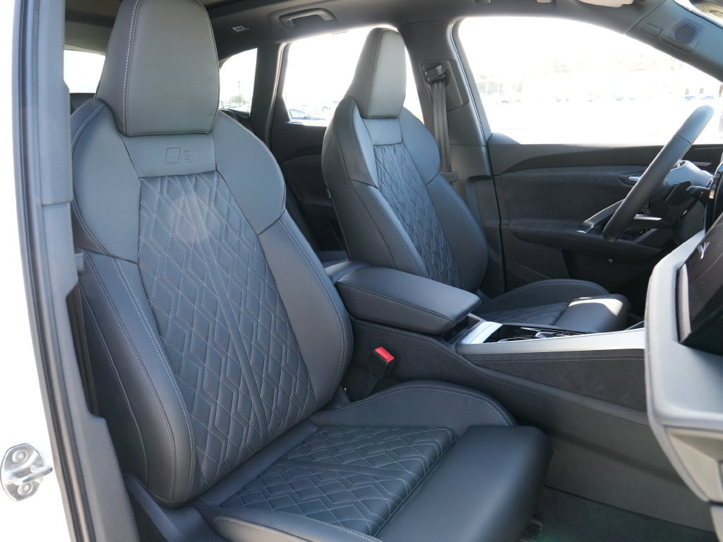 New 2026 Audi SQ5 Prestige AWD/4WD image 8