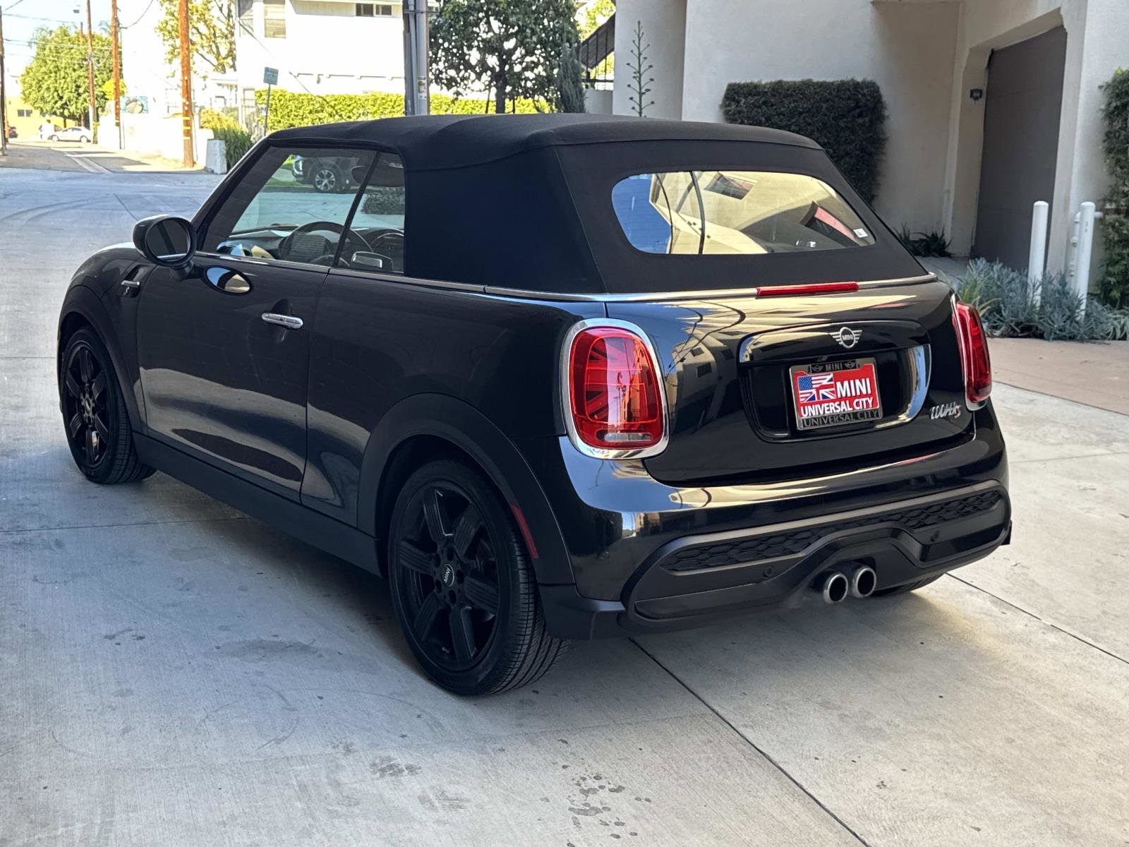 Certified 2023 MINI Cooper S w/ Signature Upholstery Package image 3