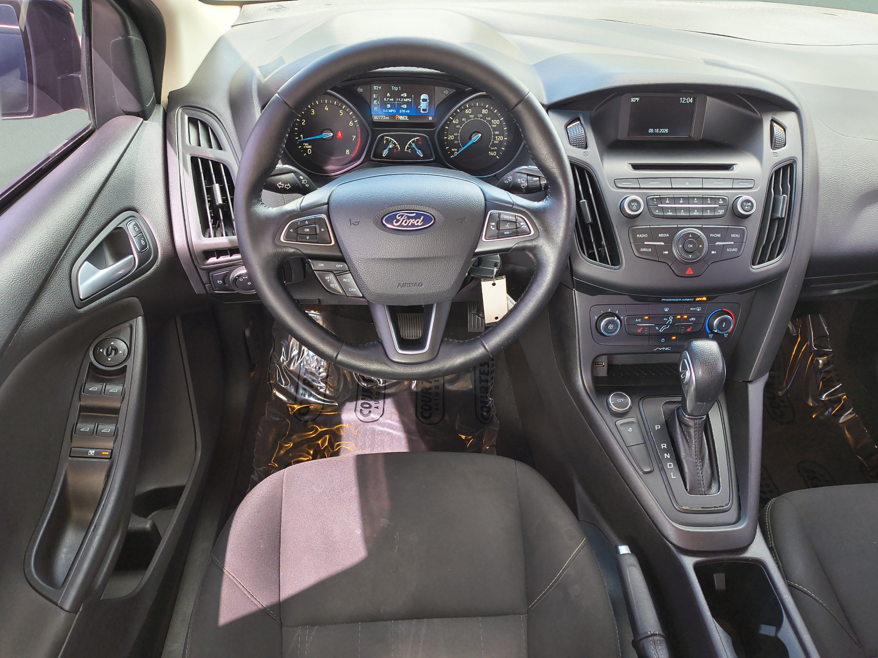 Used 2017 Ford Focus SE w/ Cold Weather Package FWD image 13