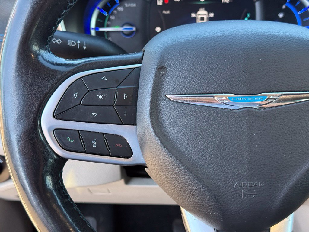 Used 2021 Chrysler Pacifica Touring-L FWD image 15