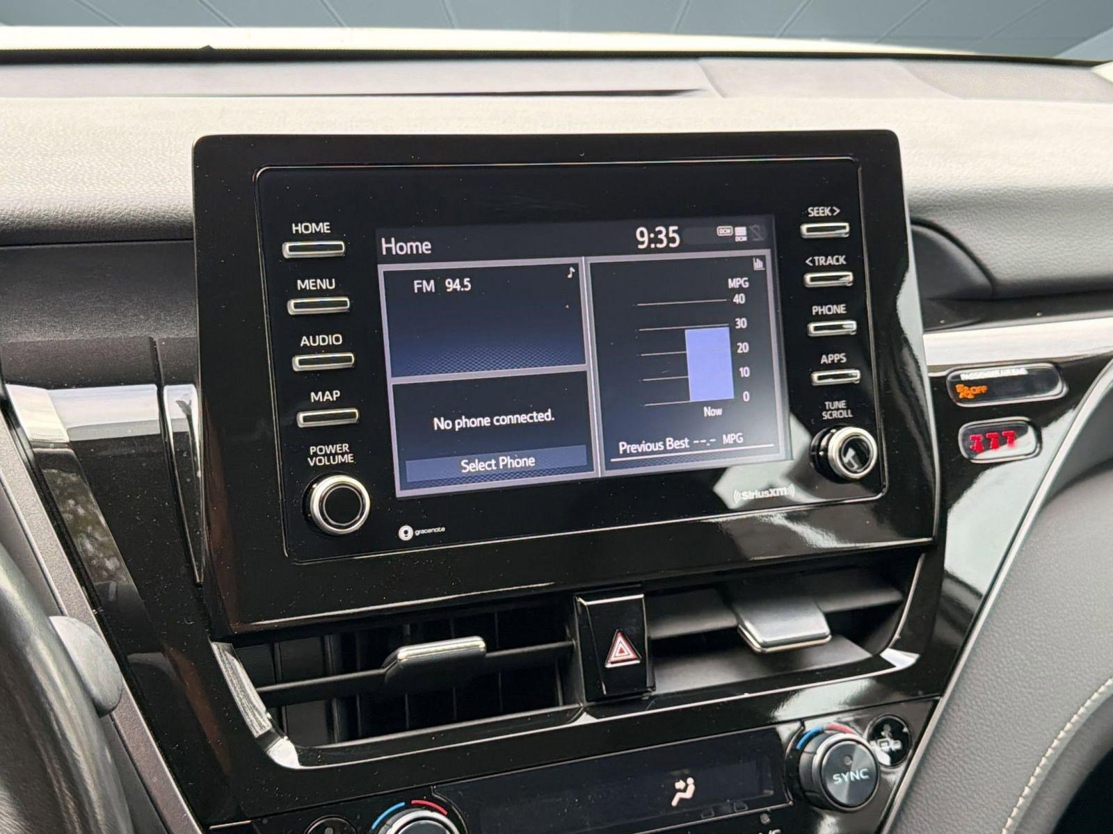 Used 2024 Toyota Camry SE image 21