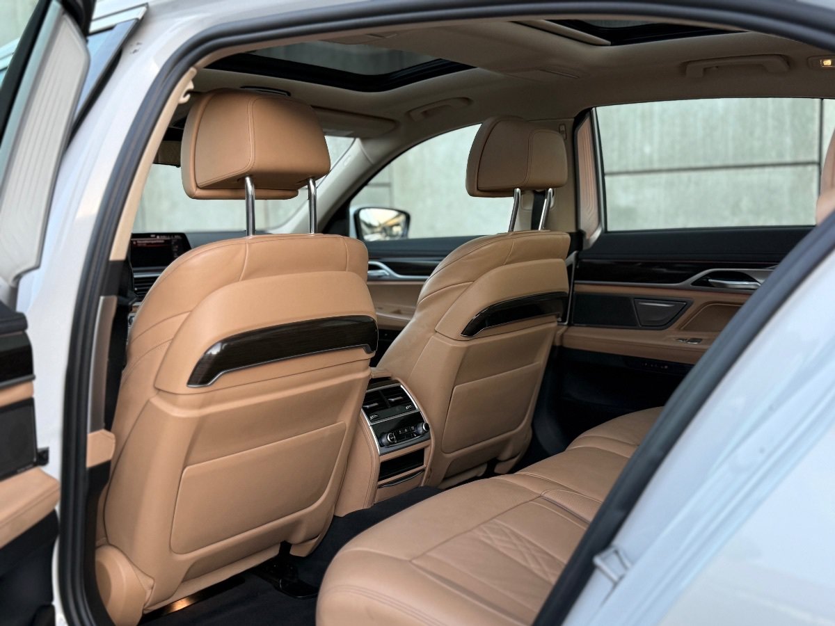 Used 2022 BMW 740i RWD image 20