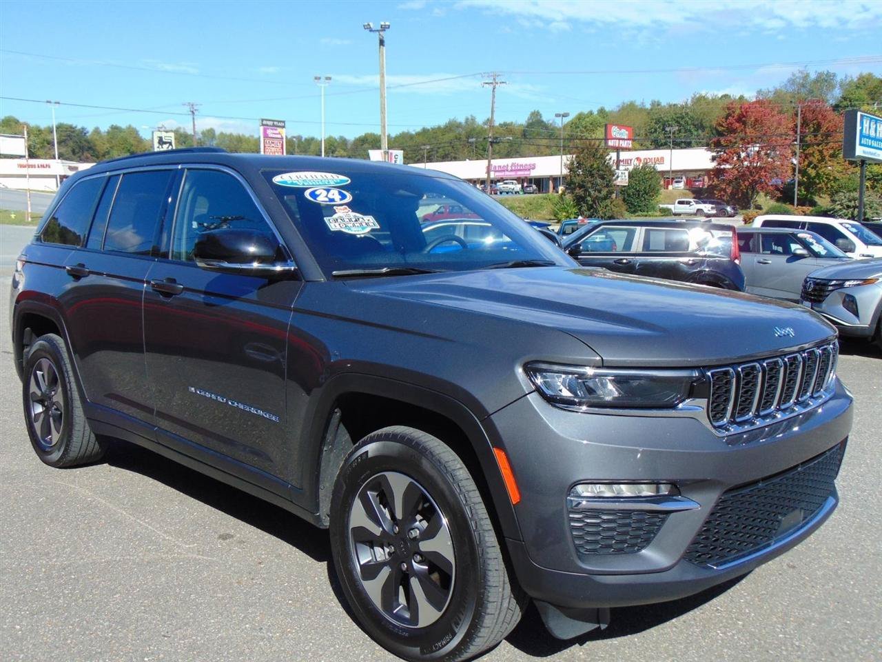 Used 2024 Jeep Grand Cherokee Limited 4xe AWD/4WD image 3