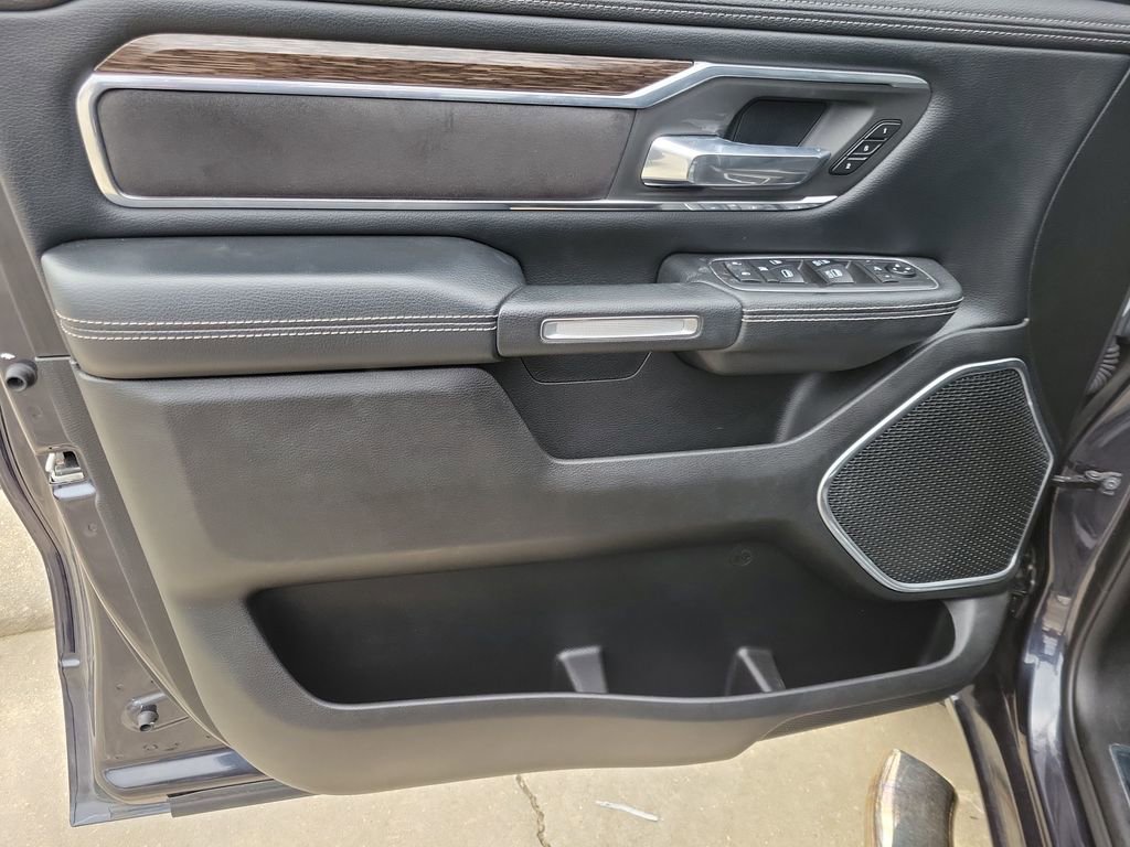 Used 2019 RAM 1500 Laramie image 13