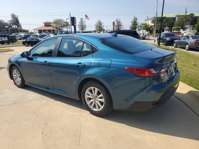 Used 2025 Toyota Camry LE FWD image 3