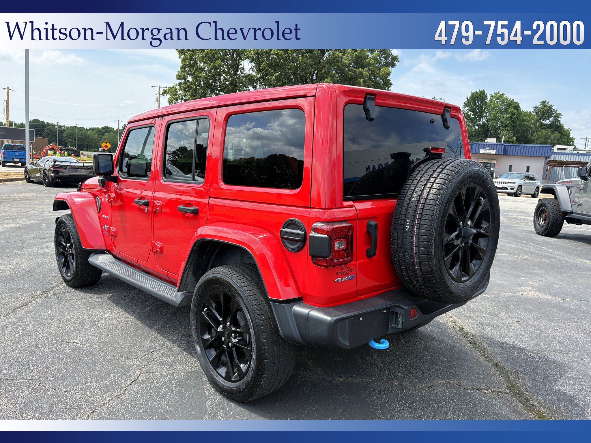 Used 2022 Jeep Wrangler Unlimited Sahara AWD/4WD image 9