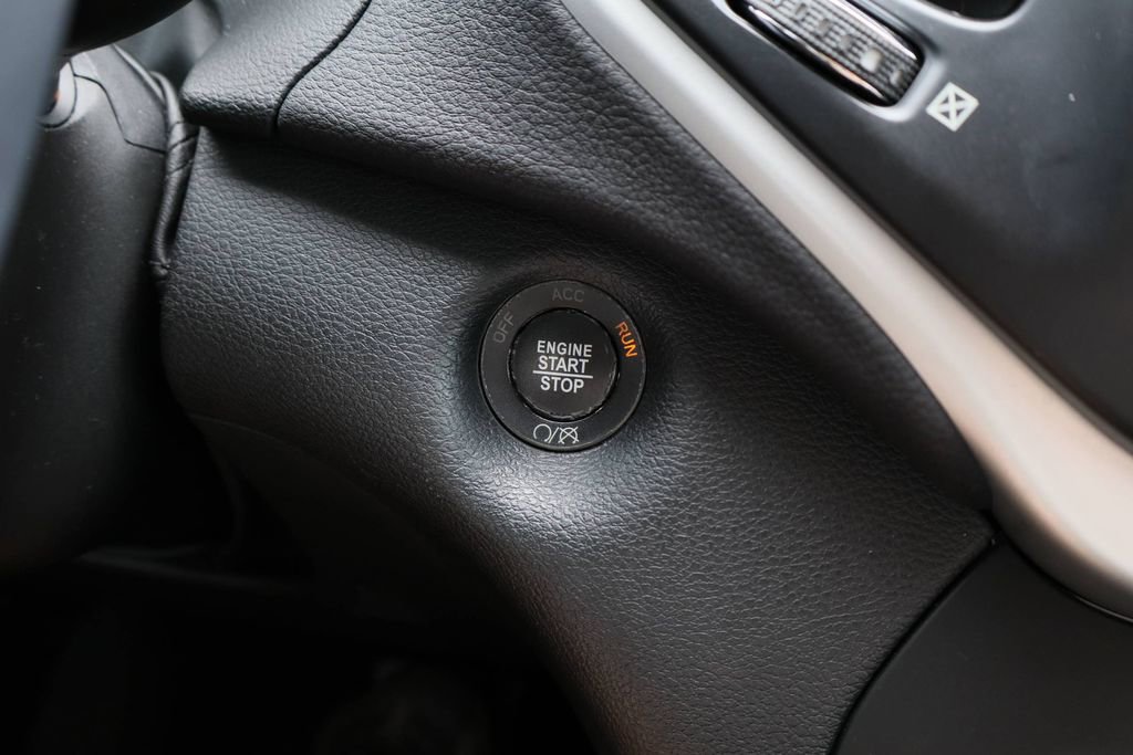 Used 2018 Jeep Cherokee Trailhawk w/ Quick Order Package 27L image 18